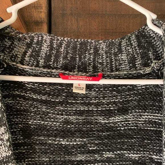 Aztec cardigan - Picture 2 of 4